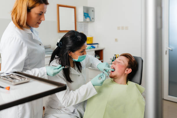 Best Emergency Dental Extractions in Hewitt, TX